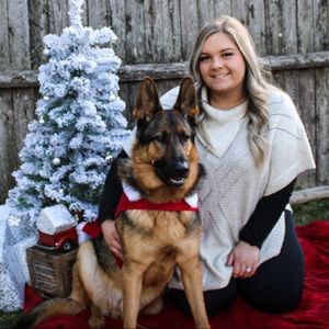 Meet your Posher, Danielle